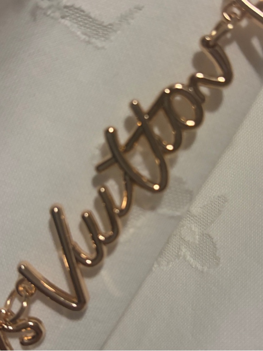✨ 🆕 Script Bag Chain Clip ✨ - Picture 4 of 10